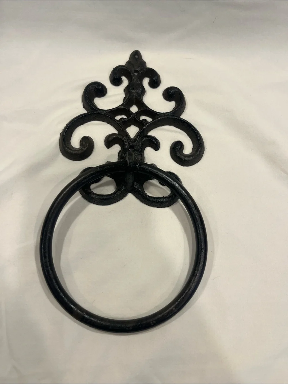 Black Decorative Iron Wall Ring Towel Holder